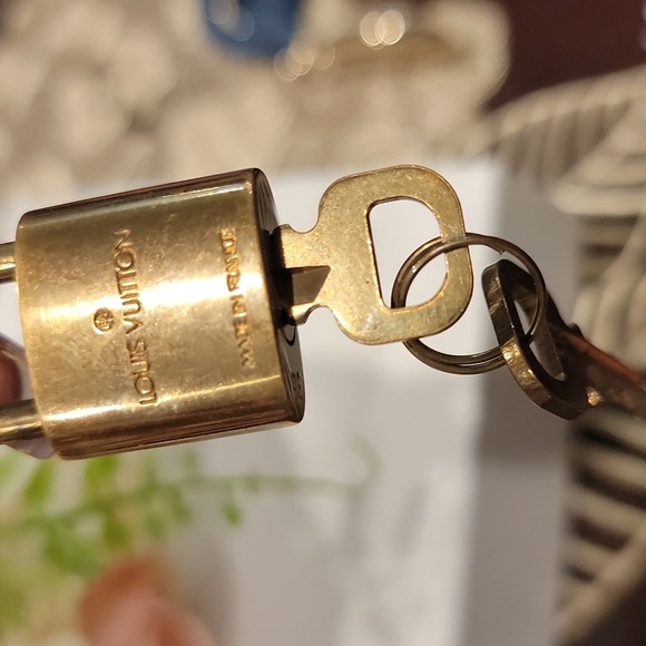 Authentic Louis Vuitton lock & key #316 - Picture 3 of 5